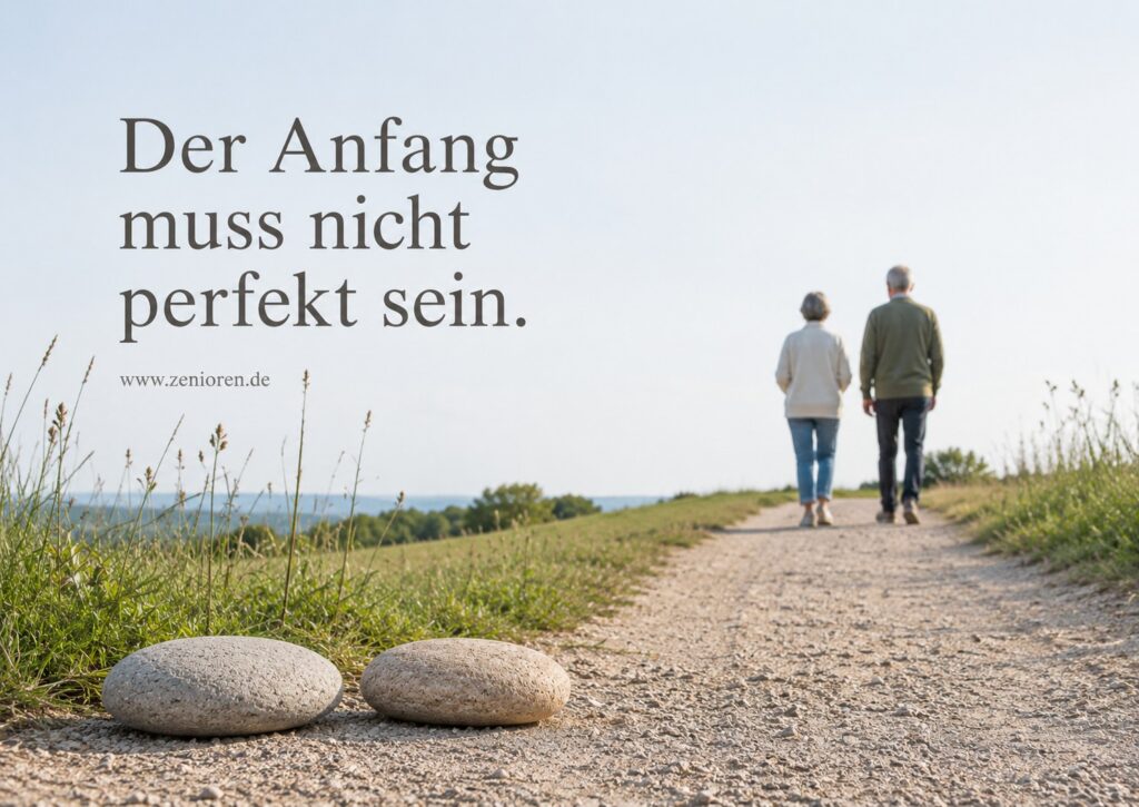 Zwei naturbelassene Steine im Vordergrund und zwei Menschen in Rückenansicht auf einem hellen Naturweg im Morgenlicht, Zenioren-Bild zum Thema Gespräch mit dem Impuls „Der Anfang muss nicht perfekt sein.
